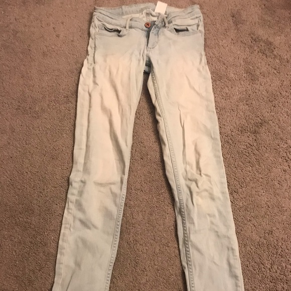 Light wash jeans - Picture 1 of 1